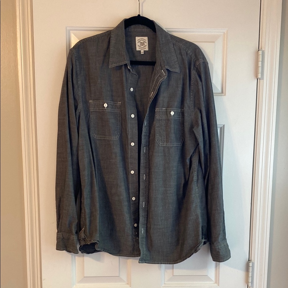 Men’s gray large True Craft button up long sleeve shirt
